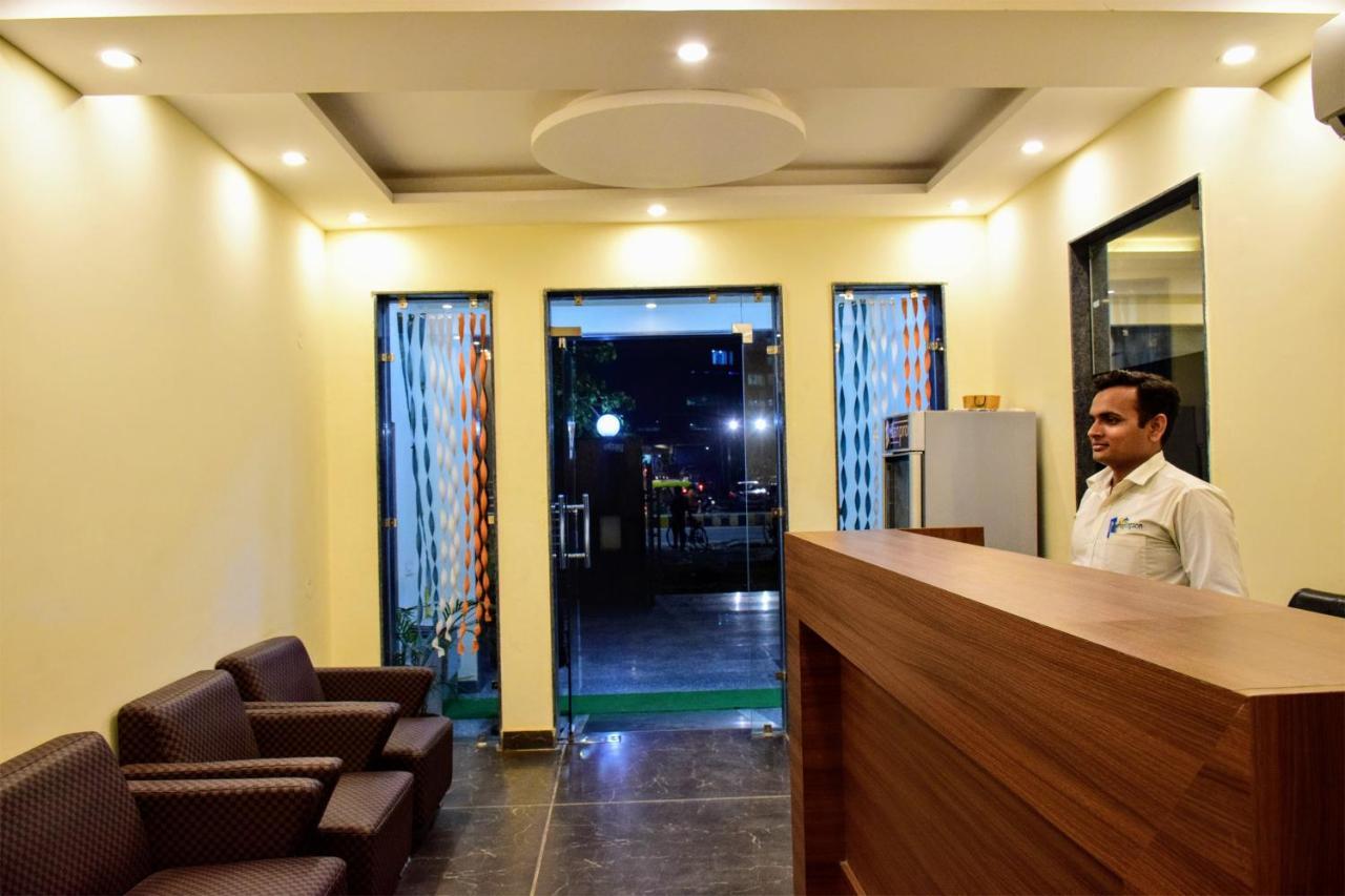 Hotel When In Gurgaon - Opposite To Artemis Hospital المظهر الخارجي الصورة